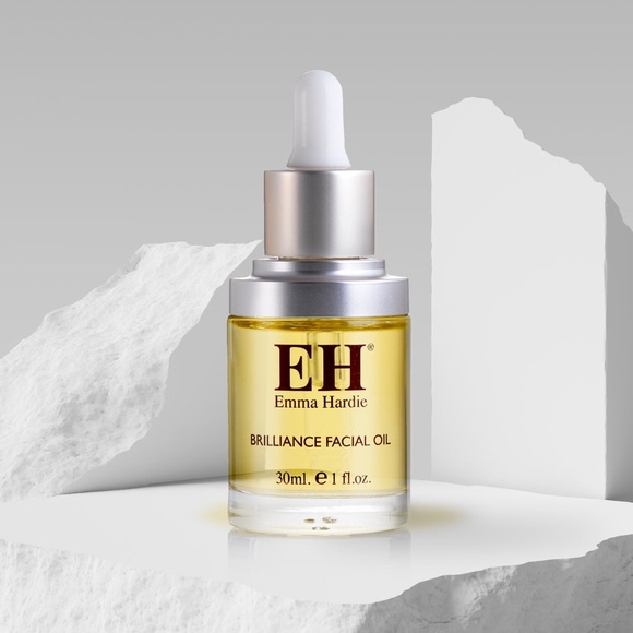 Emma Hardie Brilliance Facial Oil - Picture 3 of 4